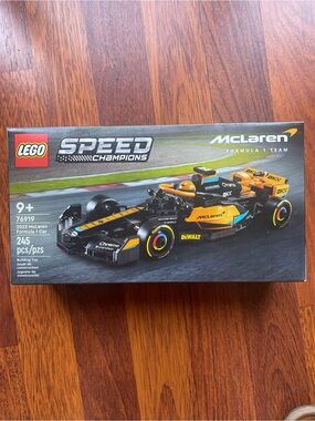 LEGO Speed Champions McLaren Race Car - Black & Yellow